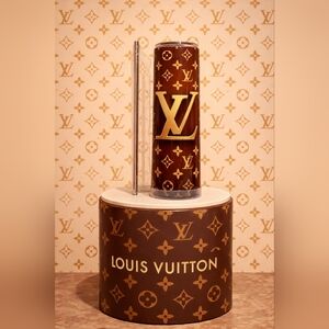 NIB Luxury Insulated 20 Oz Tumbler With Metal Straw And Cleaning Brush